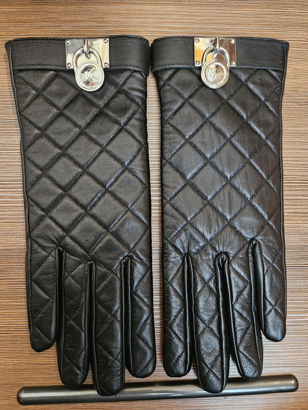 Michael Kors Women's Black Quilted Leather Gloves, Size S - Picture 3 of 7